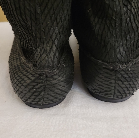 Elizabeth And James Black Reptile Embossed Leather Booties Size 11 - Picture 7 of 12